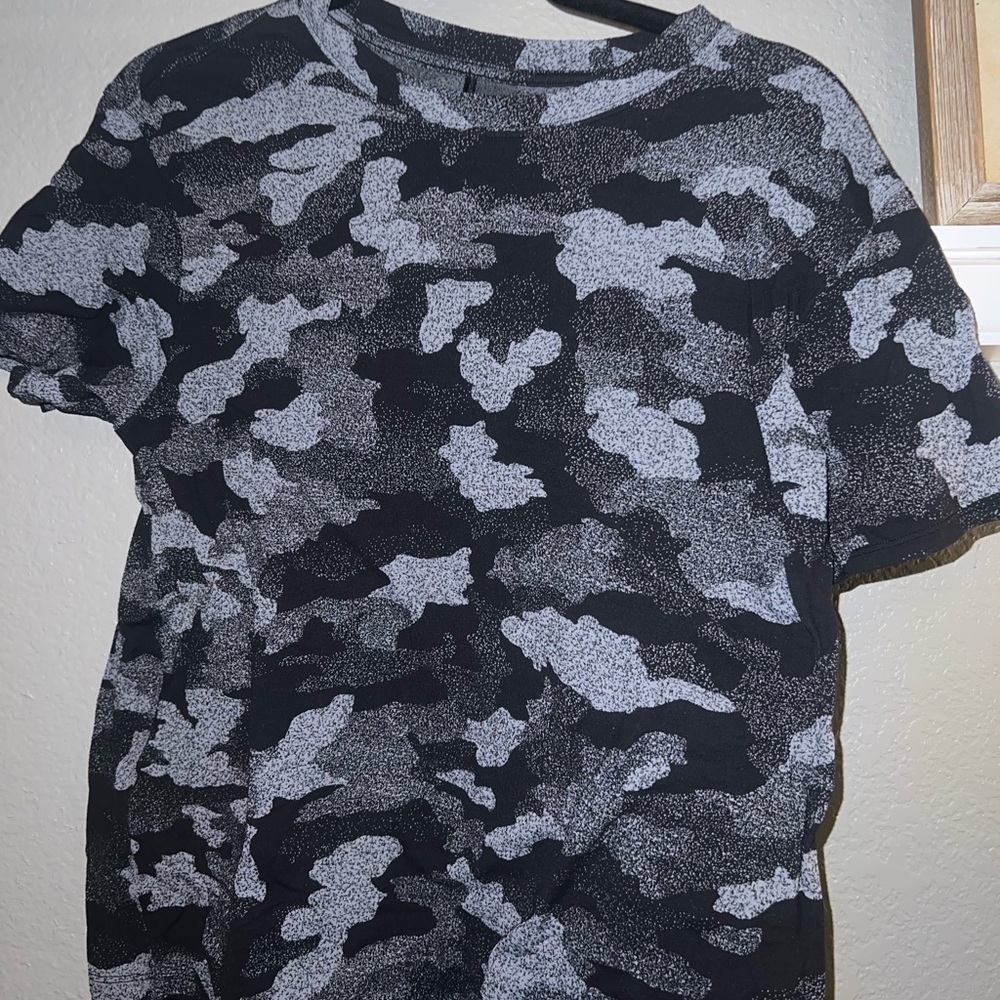 Women’s Black & Gray Camouflage Crewneck Tee